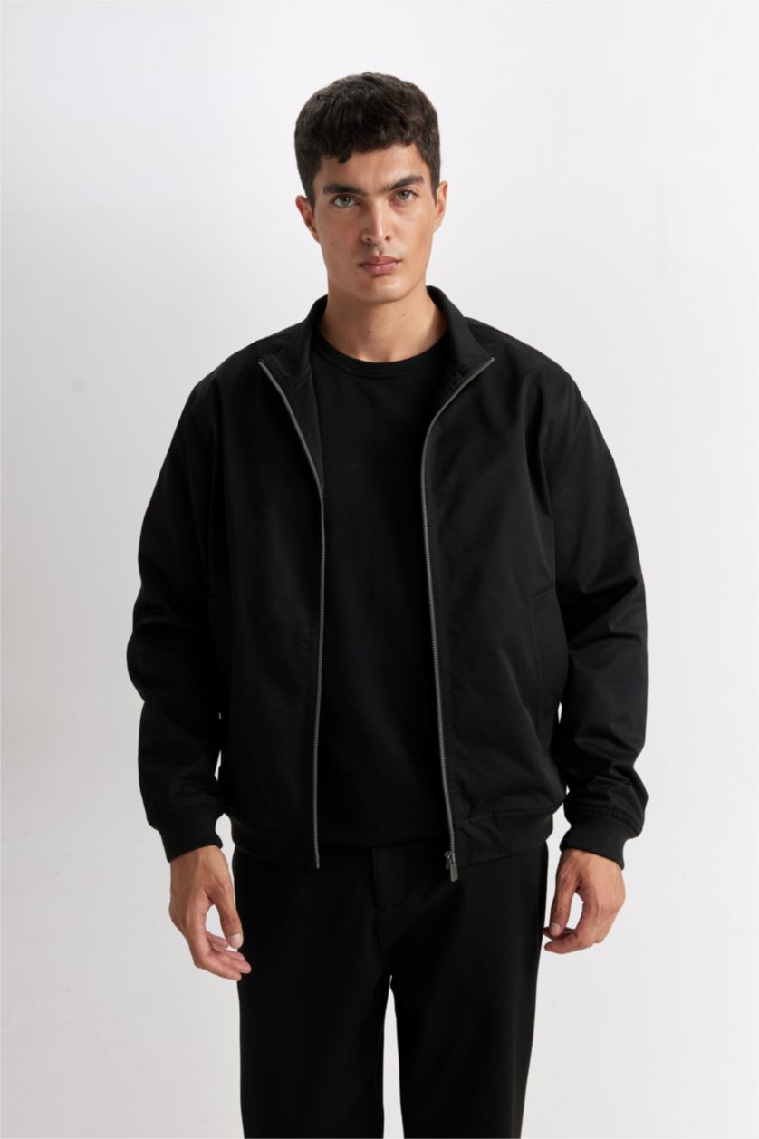MAN Black Zipper Puffer Jacket