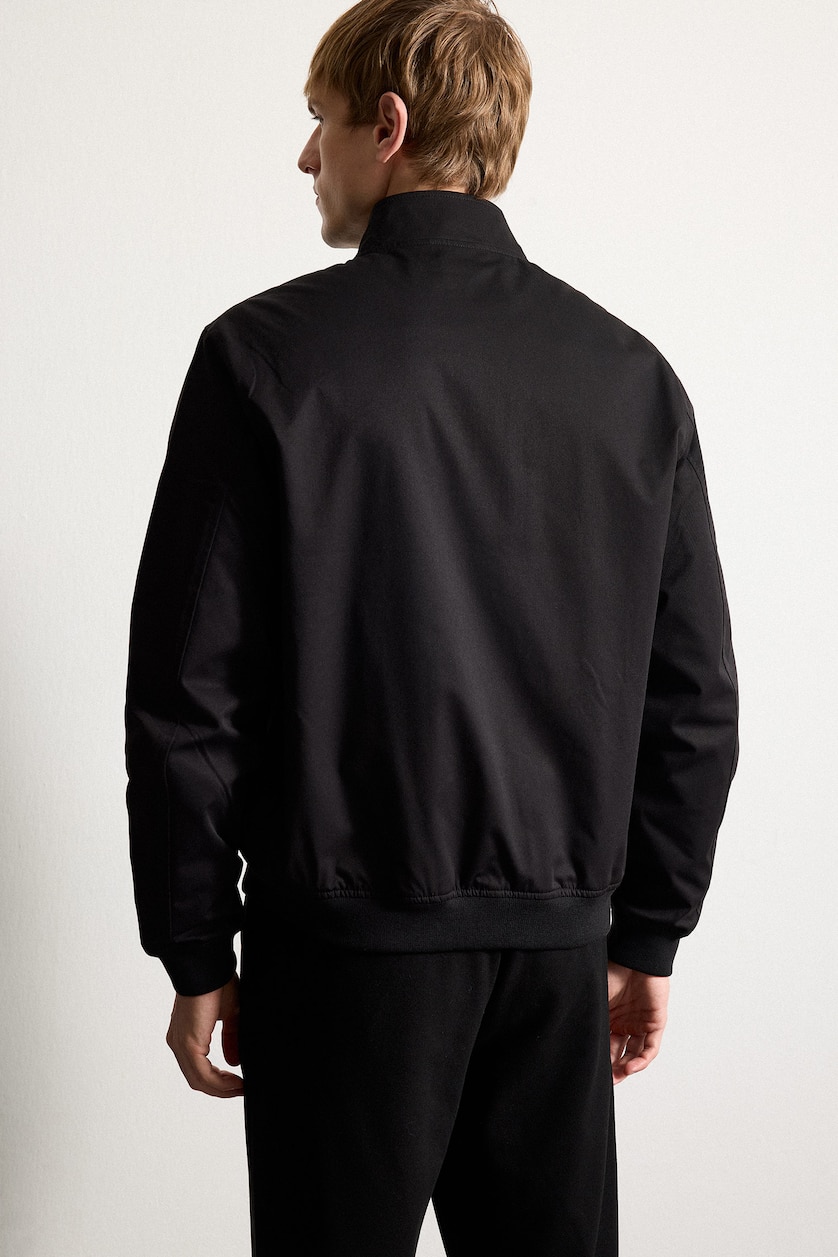 HOMME Noir Coupe slim raccourcie