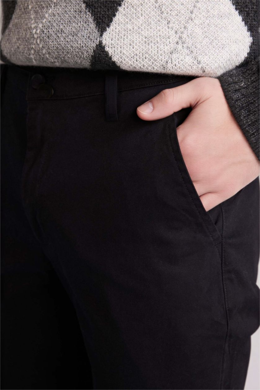 رجالي أسود بنطلون برجل عادية