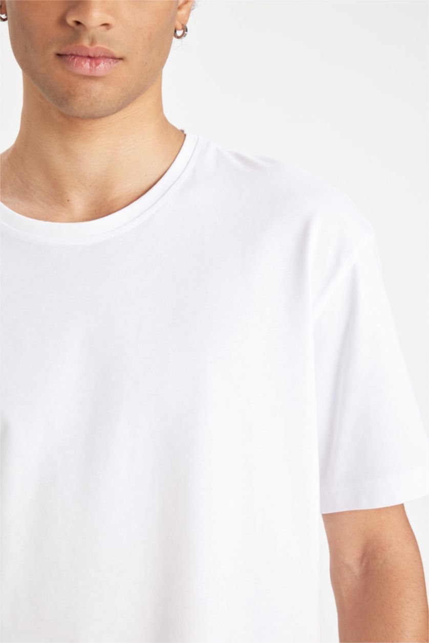رجال أبيض تيشيرت واسع برقبة مستديرة