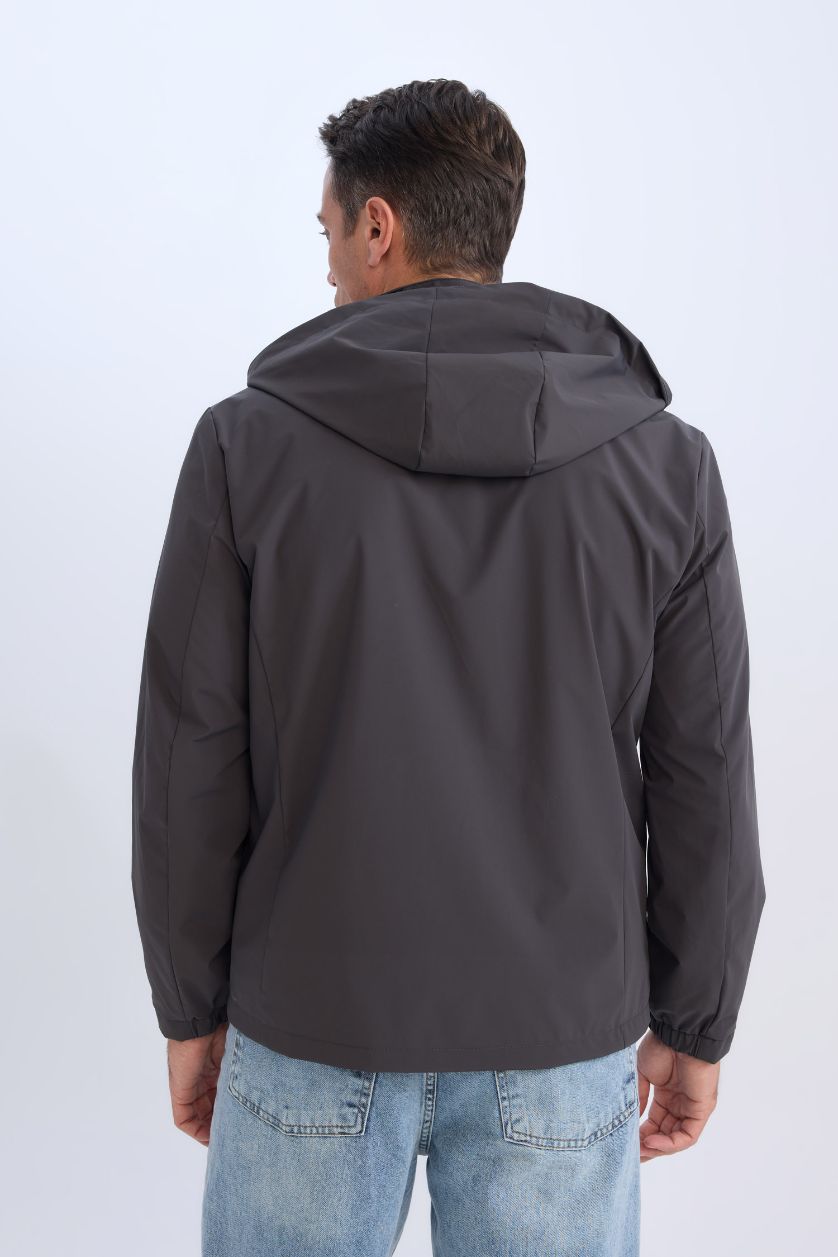 رجال أنثرا جاكيت خفيف سليم فيت بغطاء للرأس مبطن