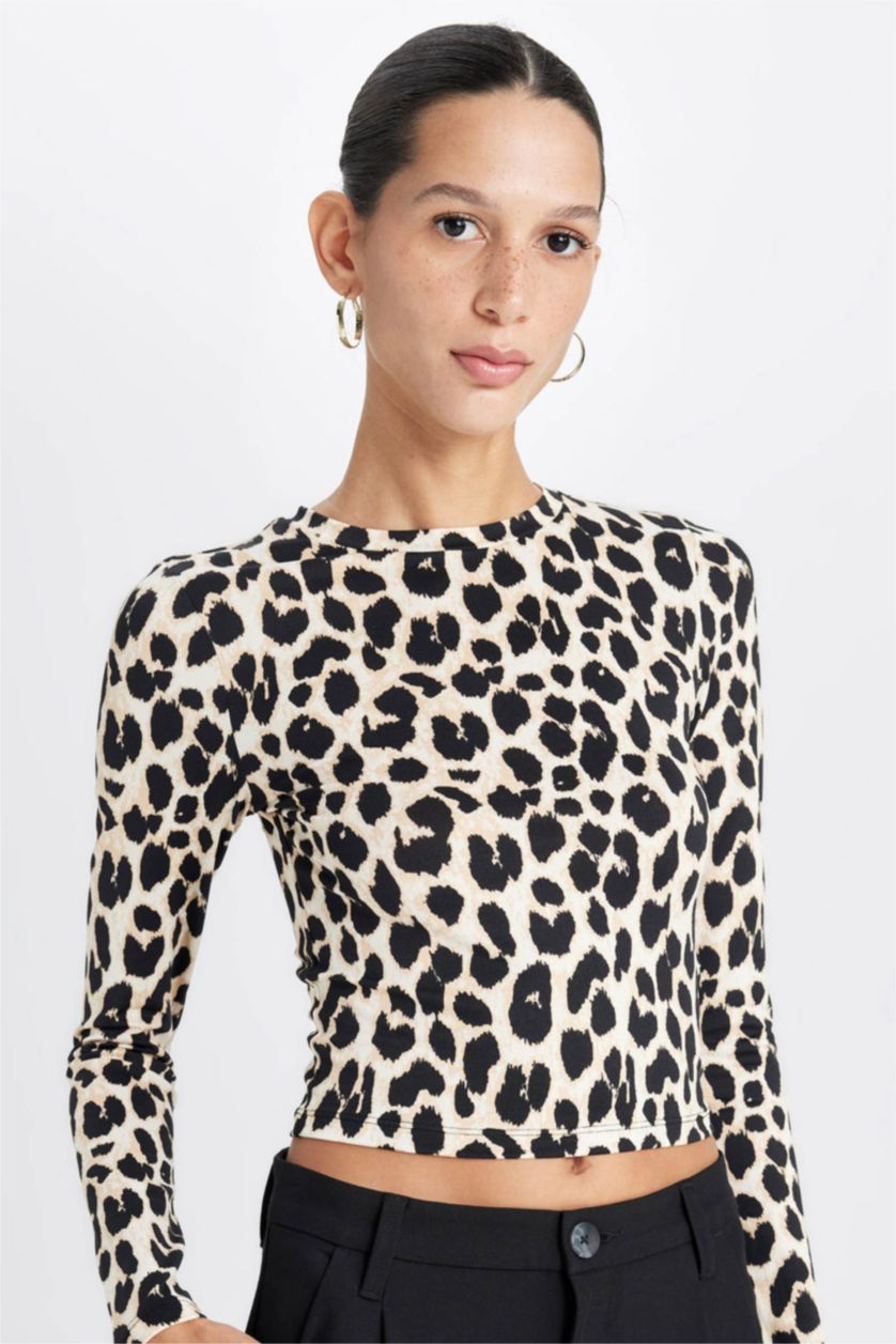 FEMME Beige Clair T-Shirt à motif Léopard à Manches Longues Coupe Slim à Col Rond