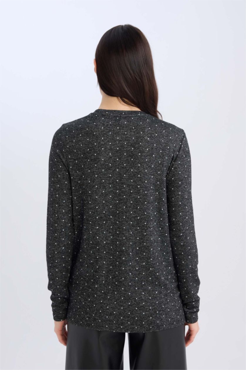 FEMME Gris T-shirt gris à manches longues et col rond Coupe régulière à pois