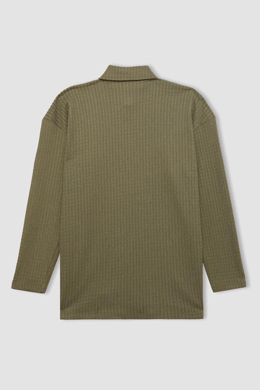 نساء كاكي تيشيرت كم طويل القماش المنسوج قصة مريحة برقبة بولو