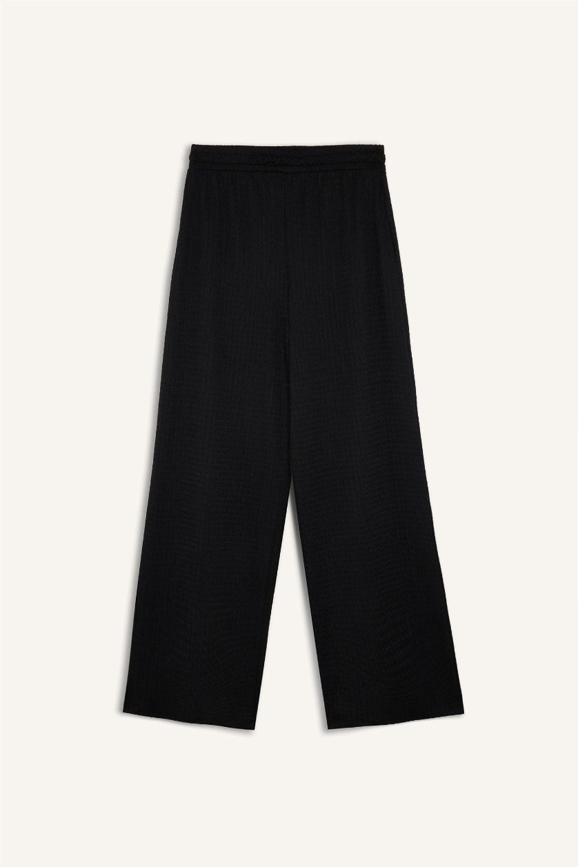 WOMAN Black Straight Fit Elastic Waist Basic Crepe Wide Leg Trousers