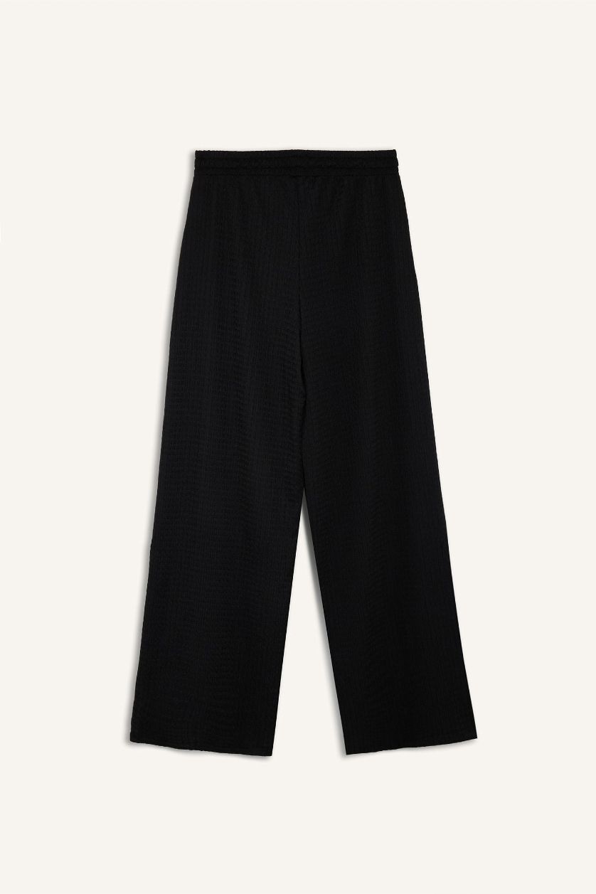 WOMAN Black Straight Fit Elastic Waist Basic Crepe Wide Leg Trousers