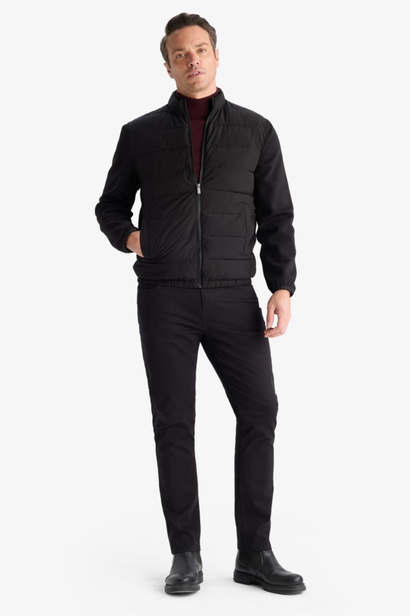 Man Black Slim Fit High Neck Zippered Puffer Jacket