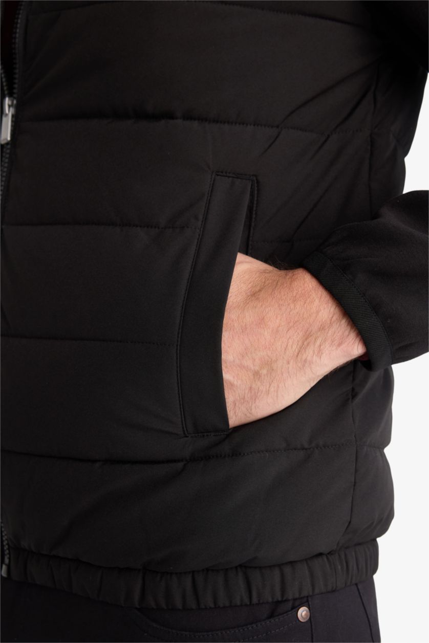 Man Black Slim Fit High Neck Zippered Puffer Jacket