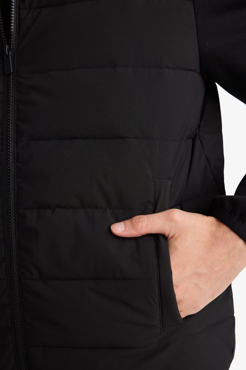 Мужчины Черный Водонепроницаемая куртка Slim Fit с воротником-стойкой на подкладке резинкой и молнией