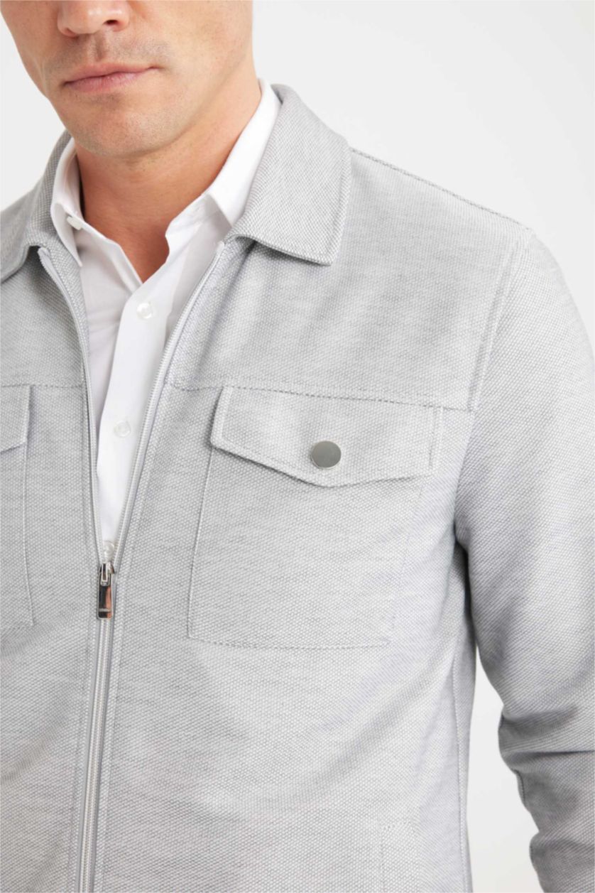 Man Grey Zipper Puffer Jacket