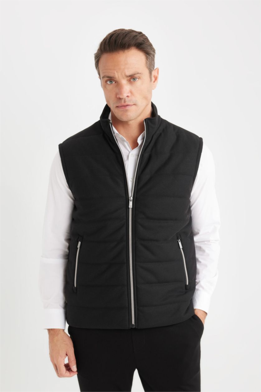 Men Black Zipper Vest