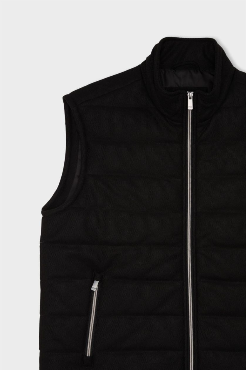Men Black Zipper Vest