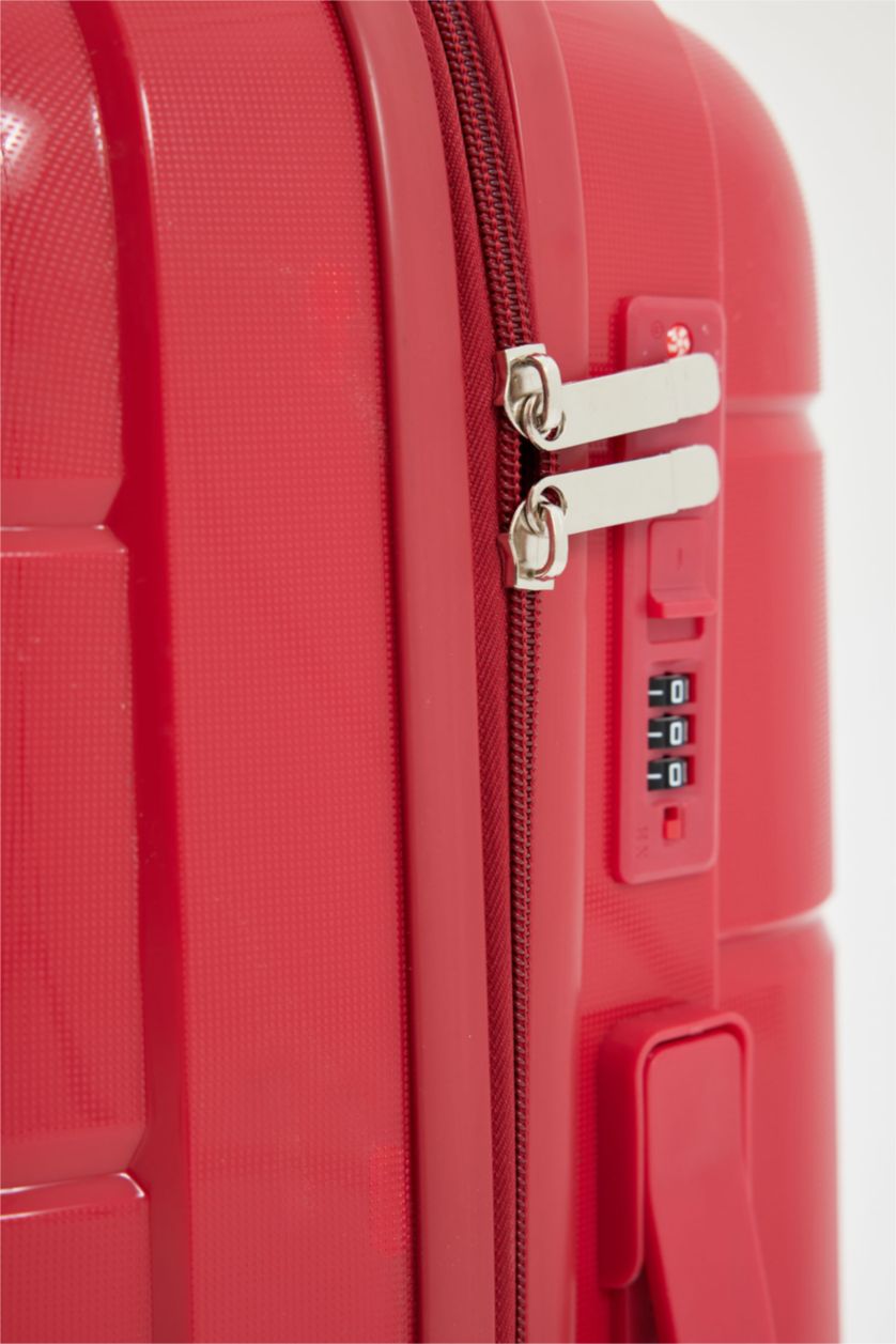 MAN RED MEDIUM شنطة سفر