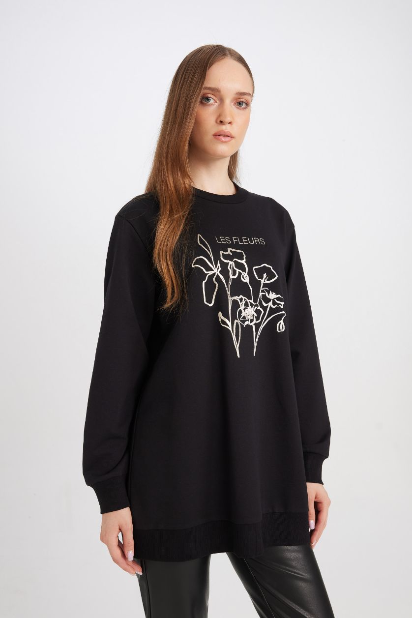 Kadın Siyah Regular Fit Bisiklet Yaka Çiçek Baskılı Sweatshirt Tunik