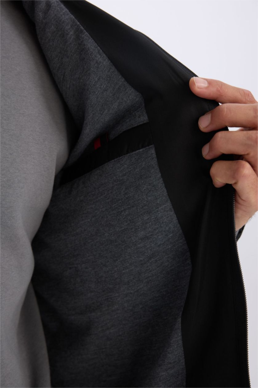 MAN Black Water Repellent Zipper Puffer Jacket