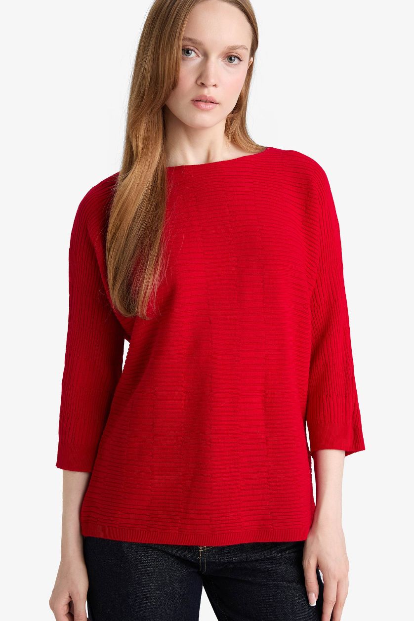 Woman Red Boat Collar Pullover