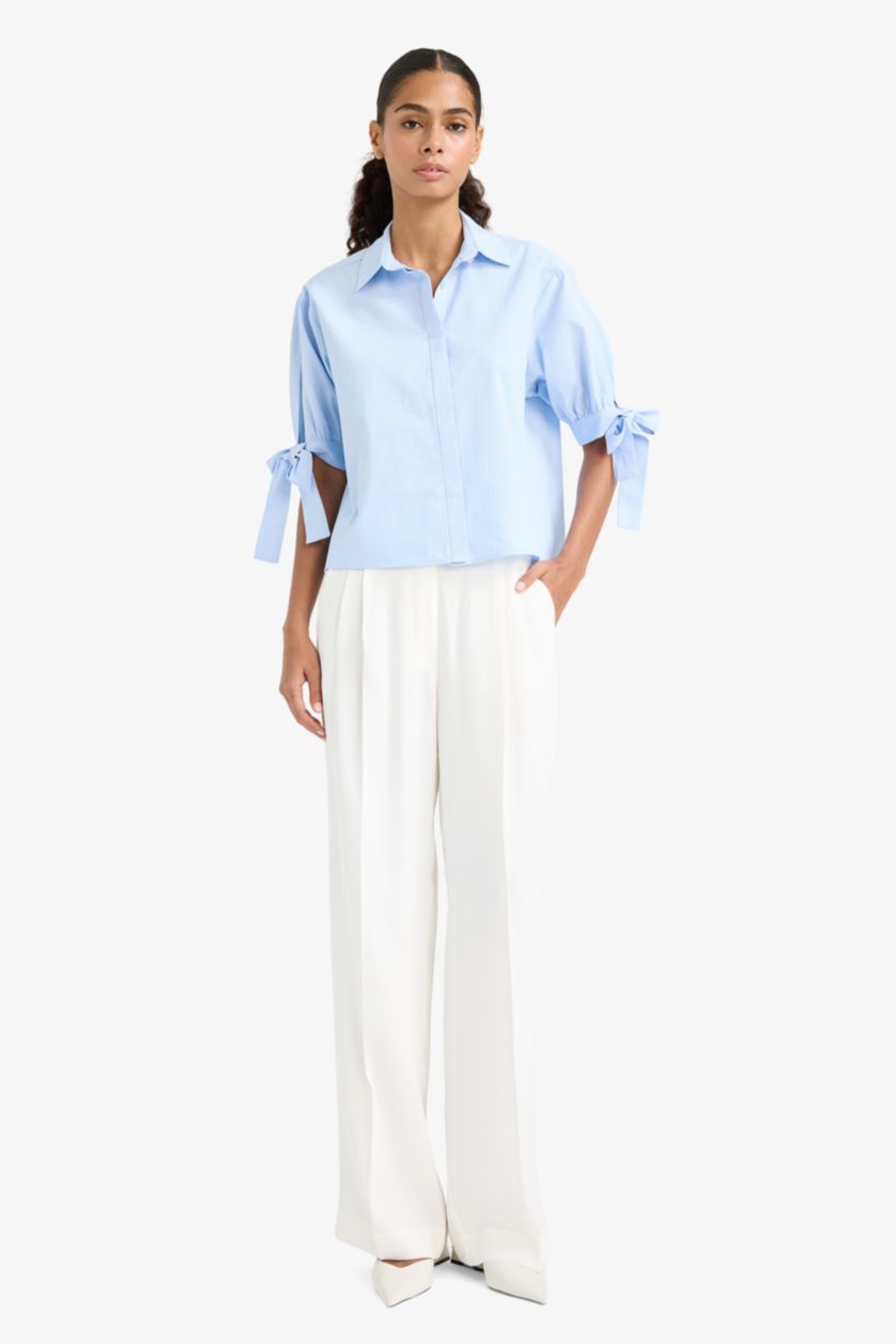Woman White Wide Leg Regular Hem Double Pocket Crepe Trousers