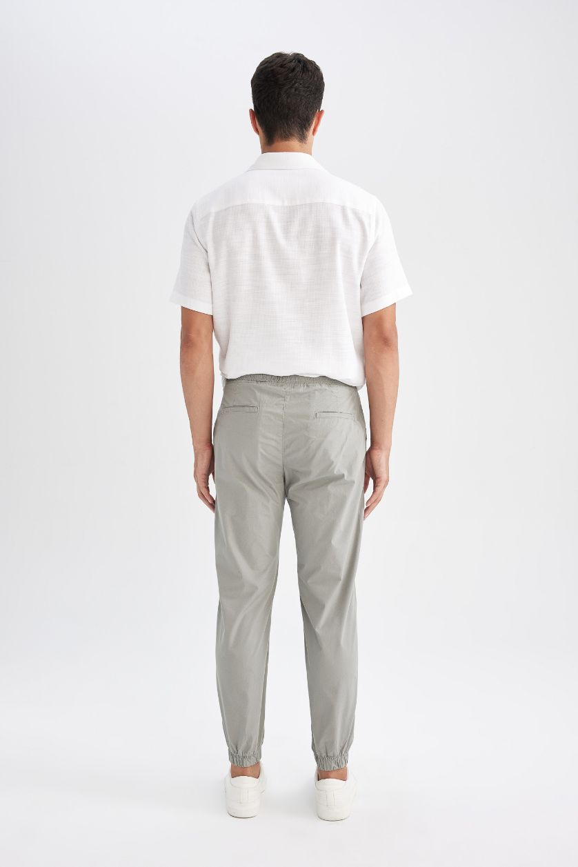 رجال كاكي فاتح بنطلون جوجر قطن