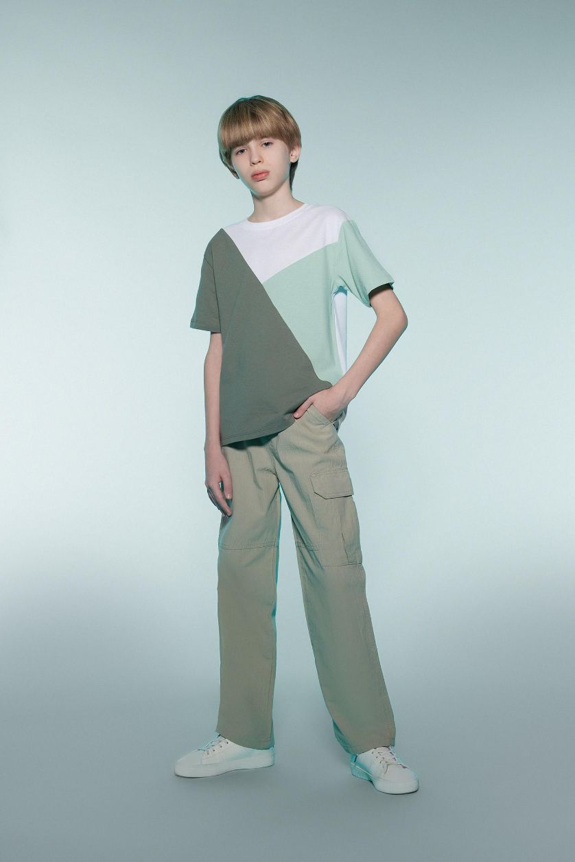 Erkek Çocuk - Genç Erkek Yeşil Loose Fit Standart Paça Gofre Dokulu Pantolon Erkek Çocuk