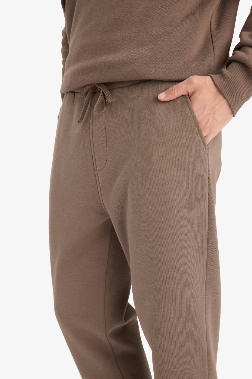 Erkek Haki Regular Fit Beli Bağcıklı Cepli Düz Paça Kalın Eşofman Altı