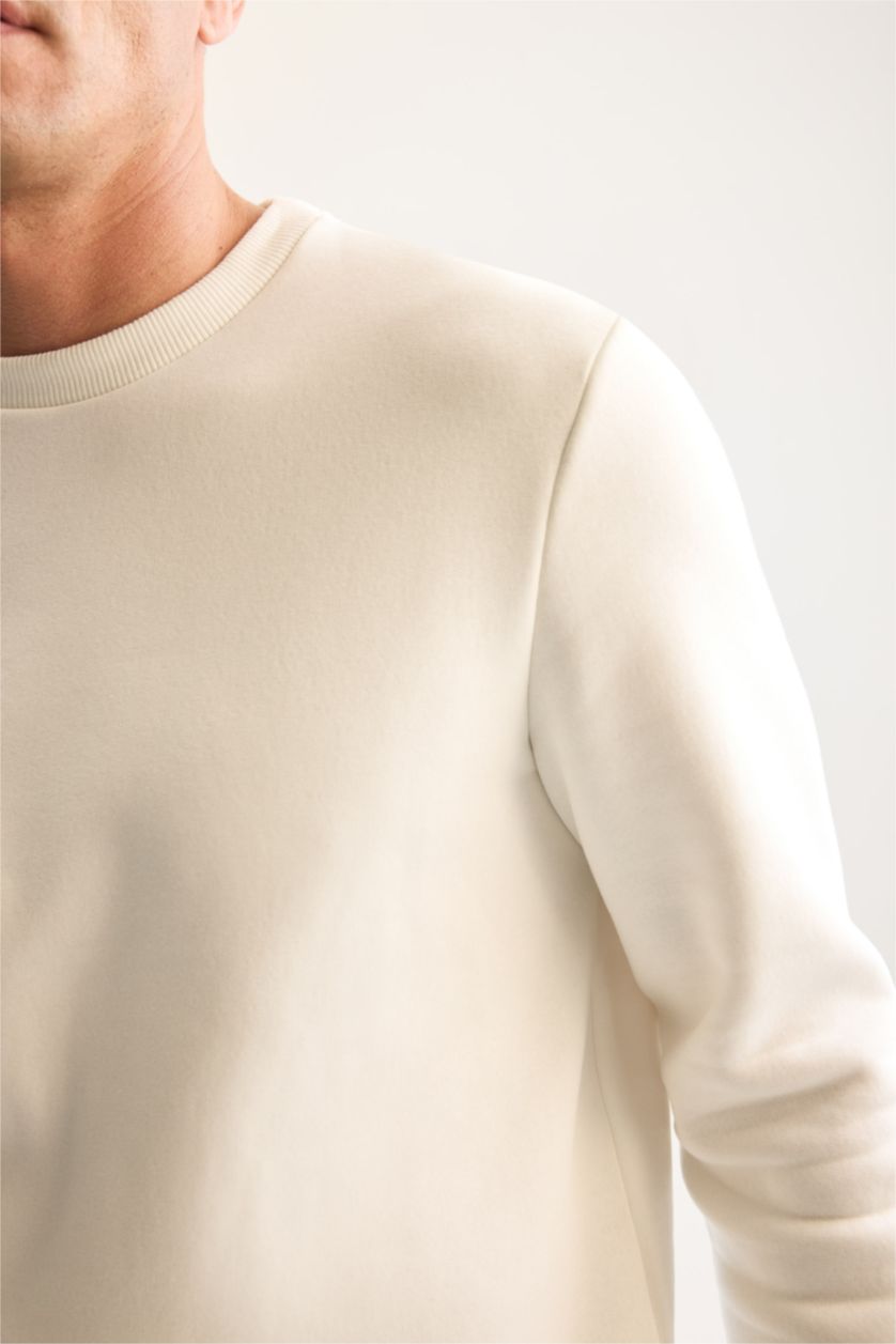 Erkek Kırık Beyaz Regular Fıt Kalın Sweatshirt Kumaşı Sweatshirt