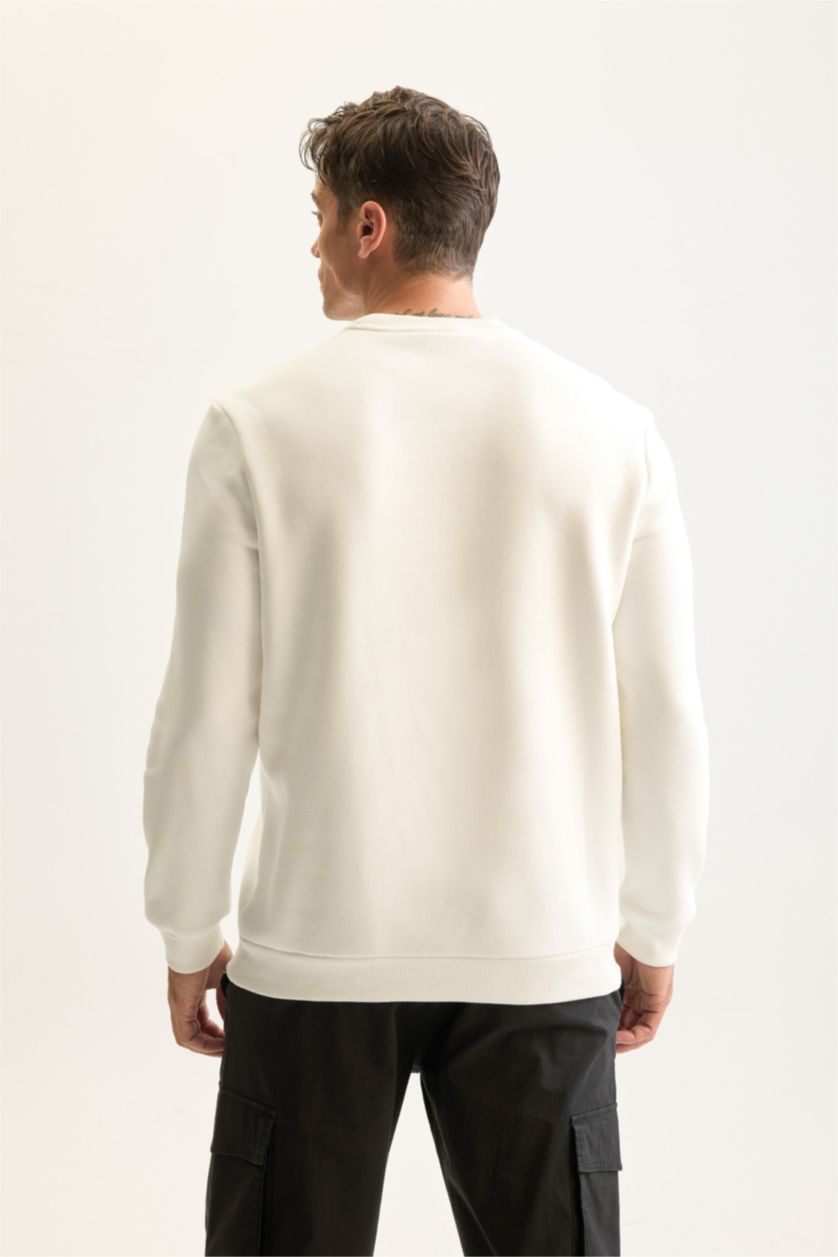 Erkek Kırık Beyaz Regular Fıt Kalın Sweatshirt Kumaşı Sweatshirt