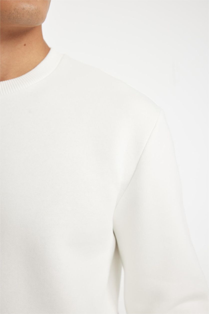 Erkek Kırık Beyaz Regular Fıt Kalın Sweatshirt Kumaşı Sweatshirt