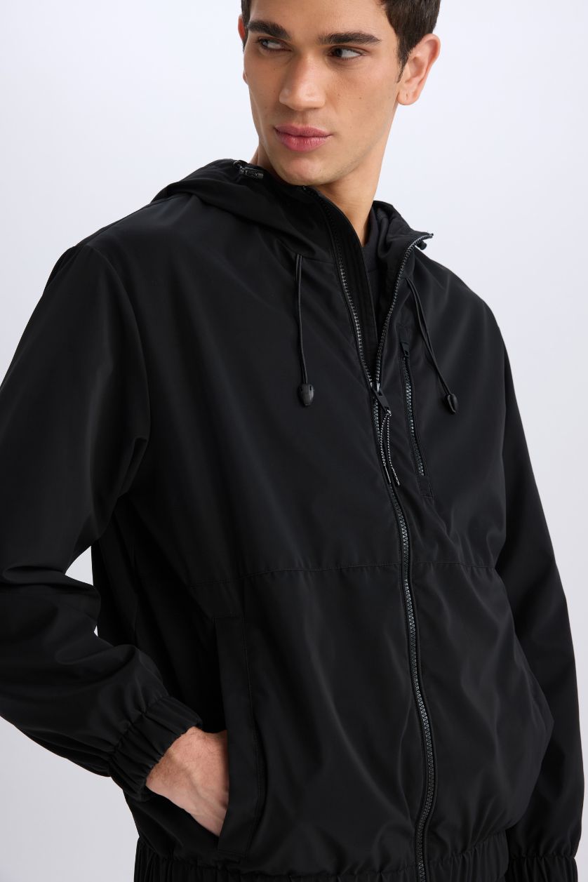 MAN Black جاكيت مطر وتر بروف قصة عادية بكابيشون