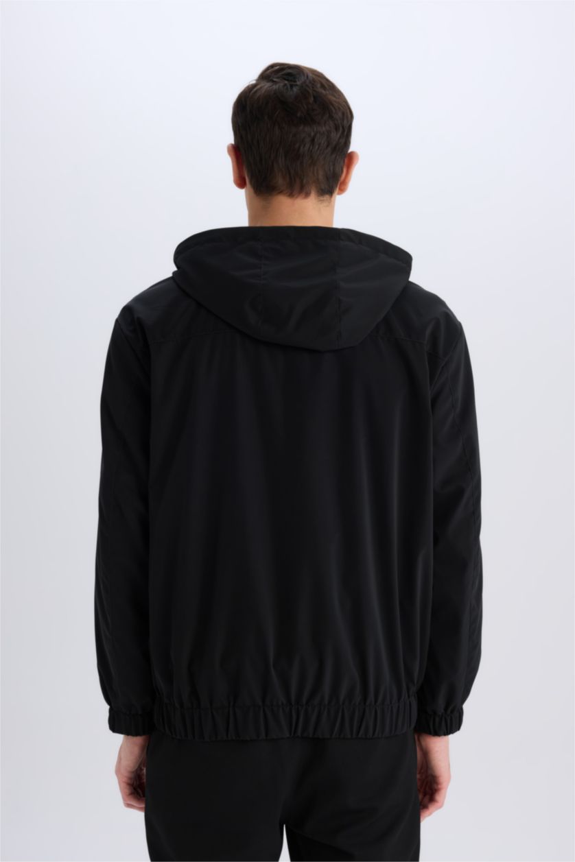 MAN Black جاكيت مطر وتر بروف قصة عادية بكابيشون