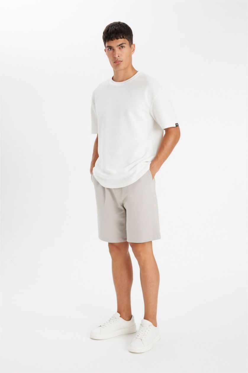 Erkek Açık Gri Regular Fit Cepli Basic Düz Bermuda Şort