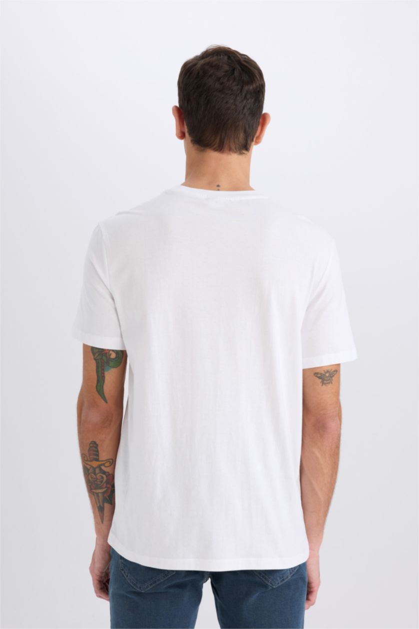 Man White New Regular Fit Crew Neck Short Sleeve T-Shirt