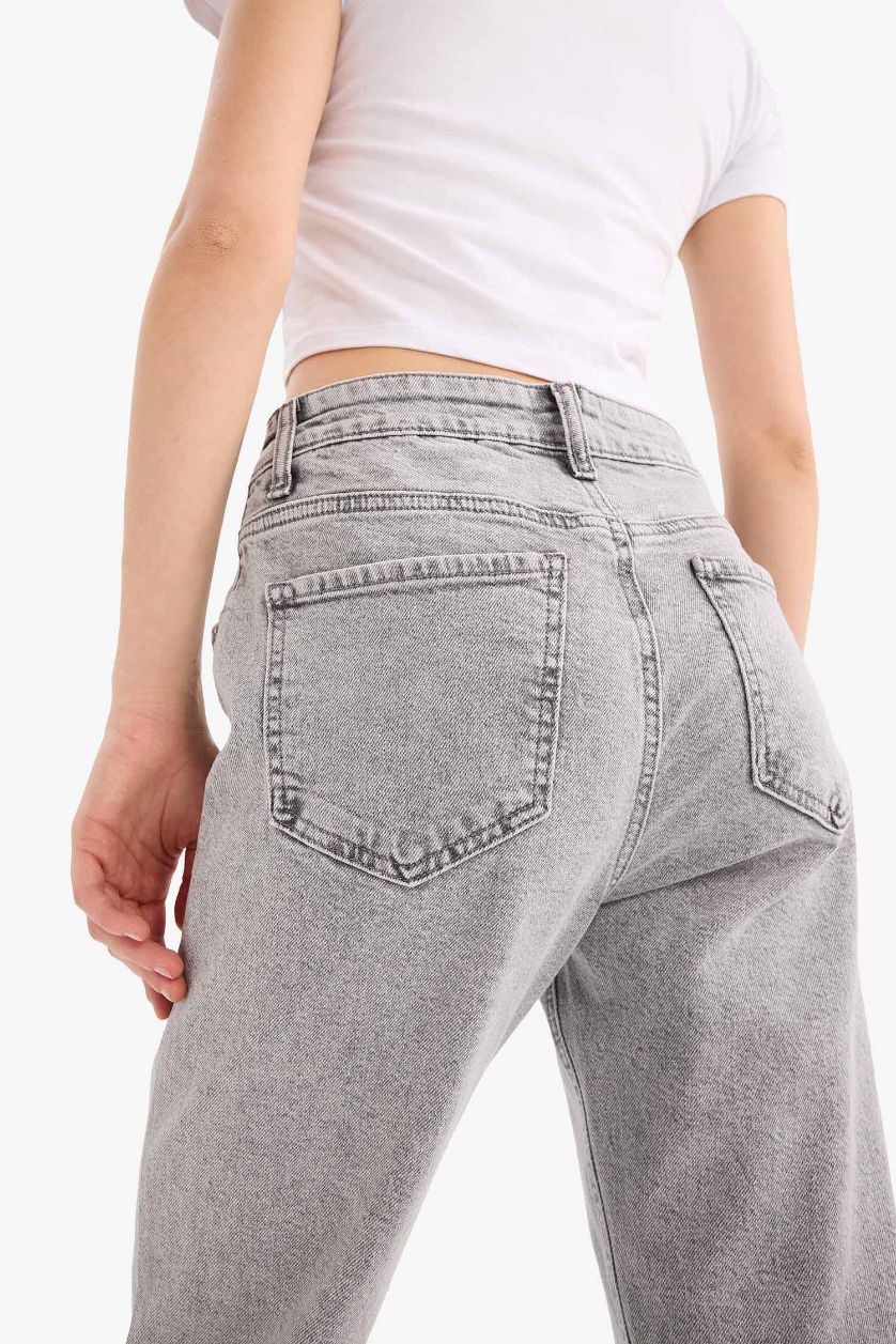 Kadın Gri Lina Comfort Mom Normal Bel Düz Paça Jean Kar Yıkamalı Pantolon
