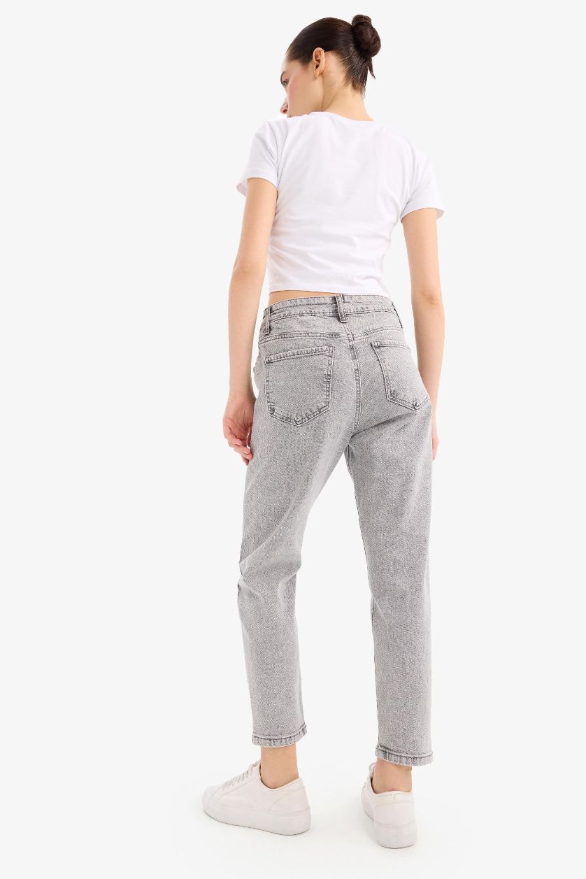 Kadın Gri Lina Comfort Mom Normal Bel Düz Paça Jean Kar Yıkamalı Pantolon