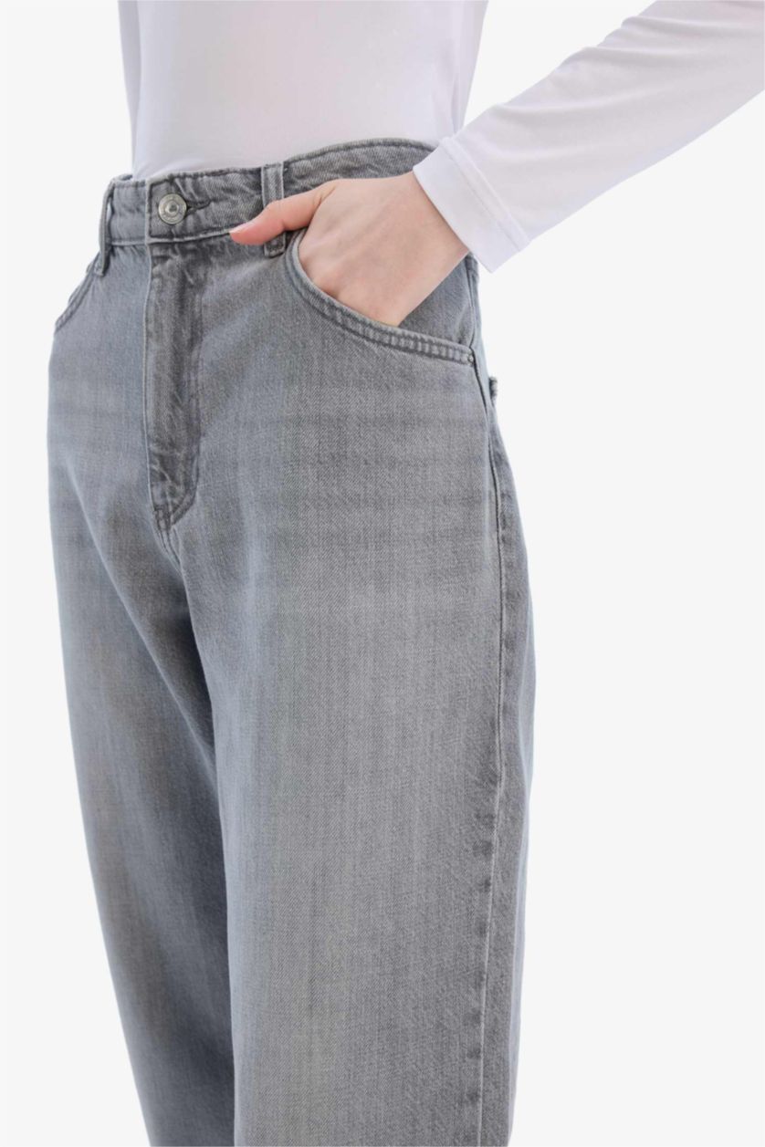 Woman Grey Boyfriend Normal Waist Straight Leg Long Jeans