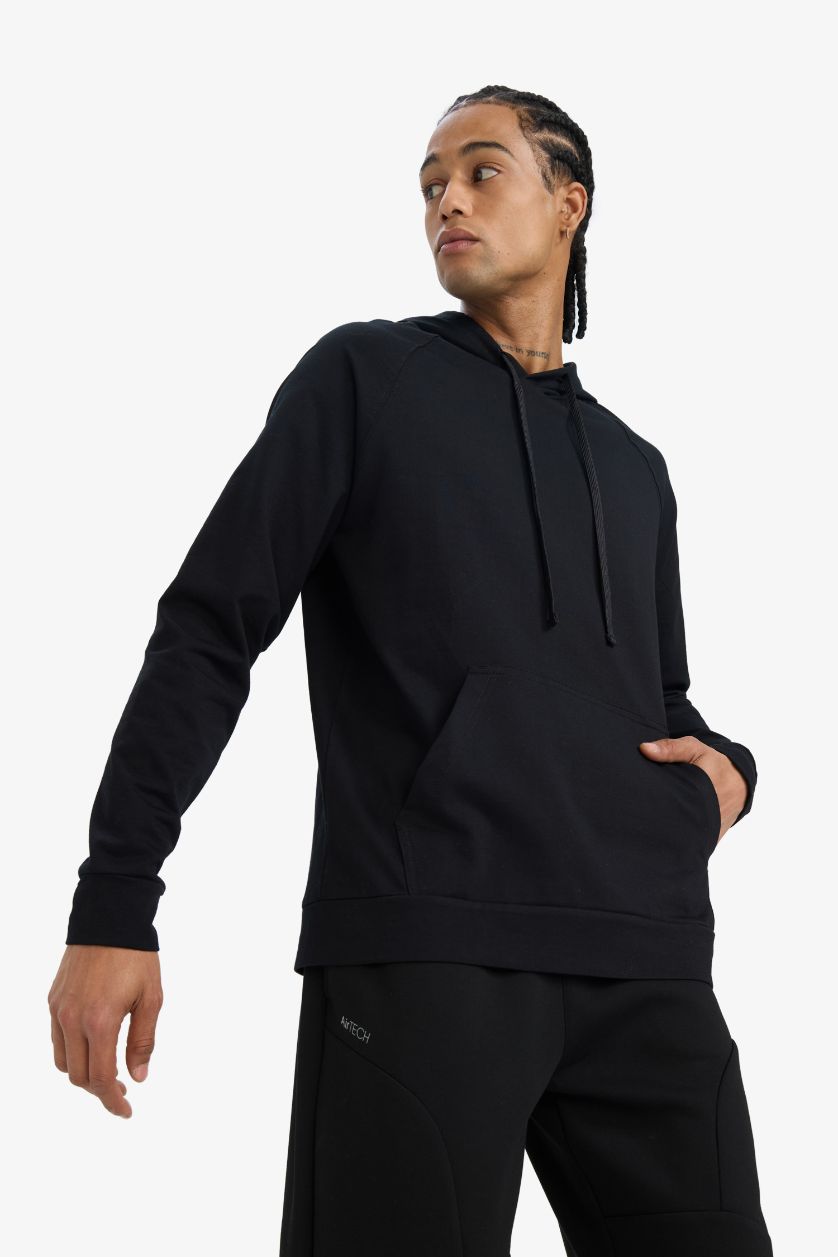 Erkek Siyah Standart Fit Kapüşonlu Sporcu Sweatshirt