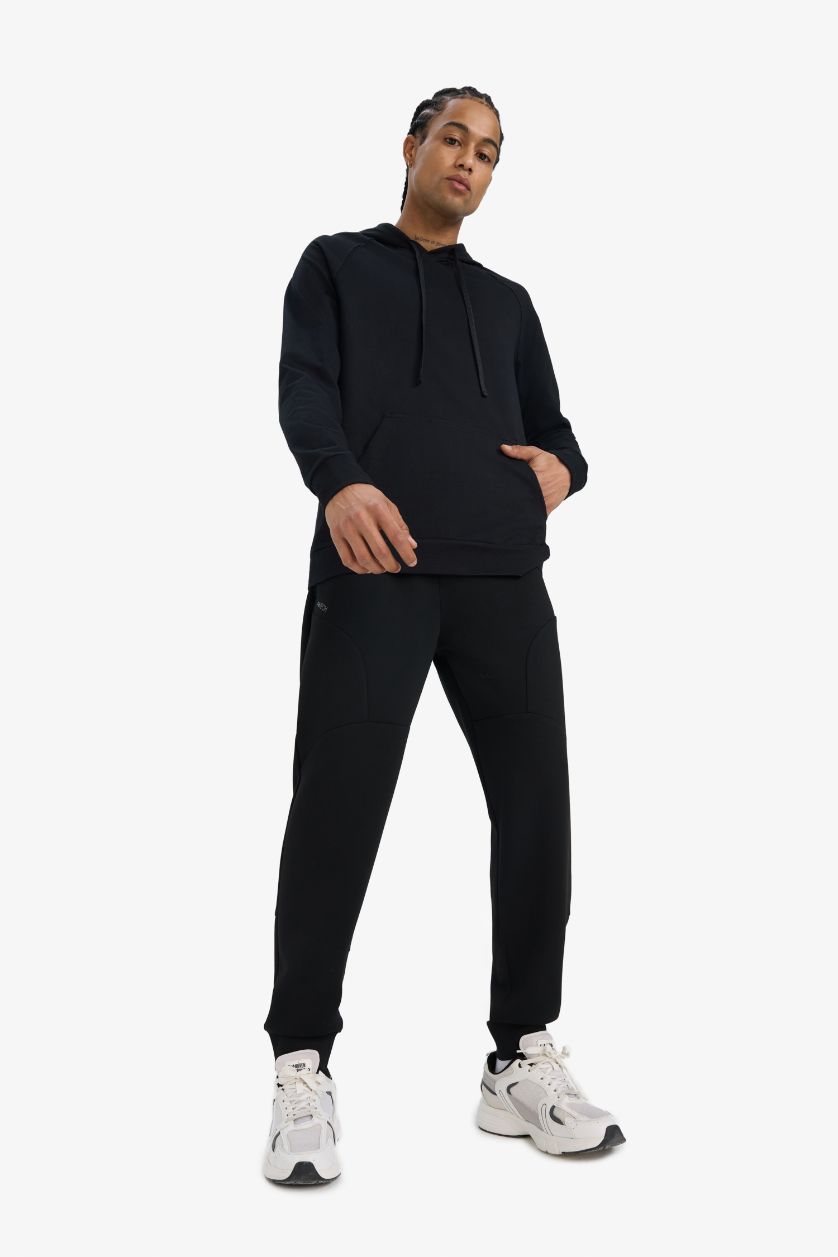 Erkek Siyah Standart Fit Kapüşonlu Sporcu Sweatshirt