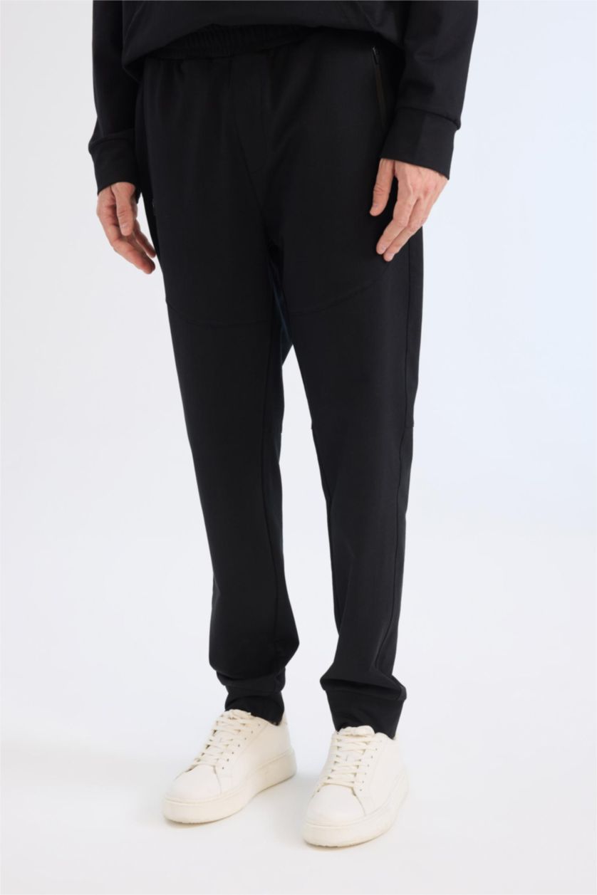 Man Black DeFactoFit Slim Fit Standard Leg Joggers