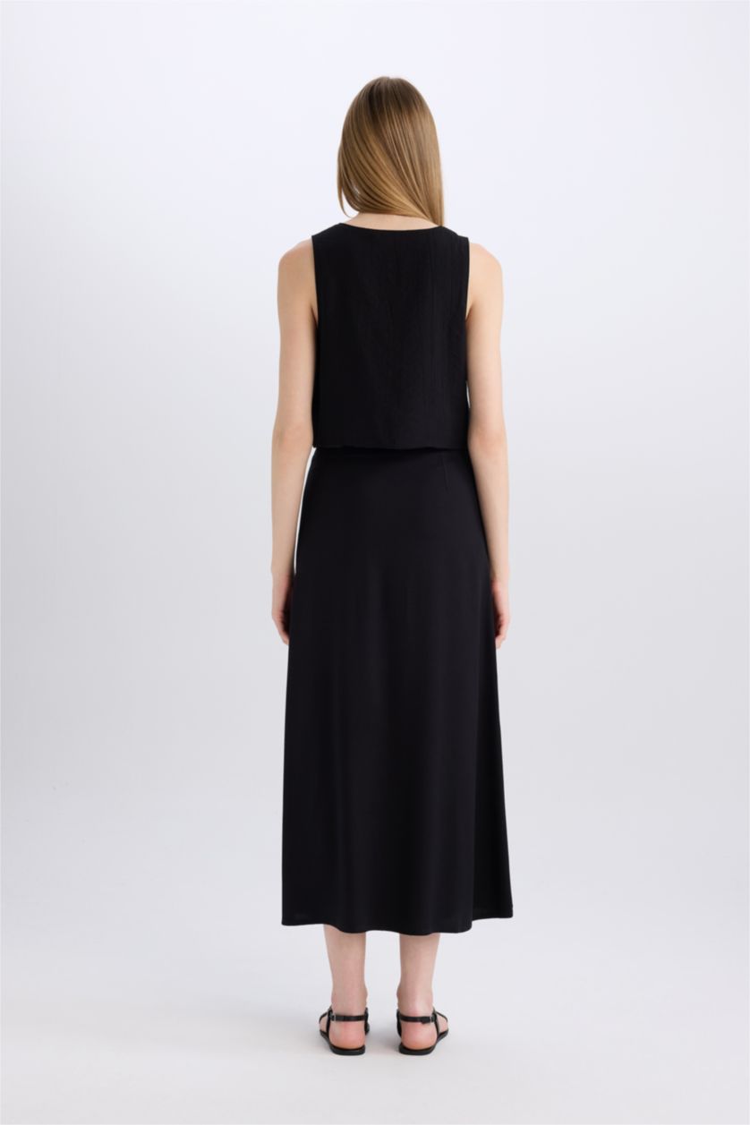 Woman Black A Cut Normal Waist Maxi Skirt