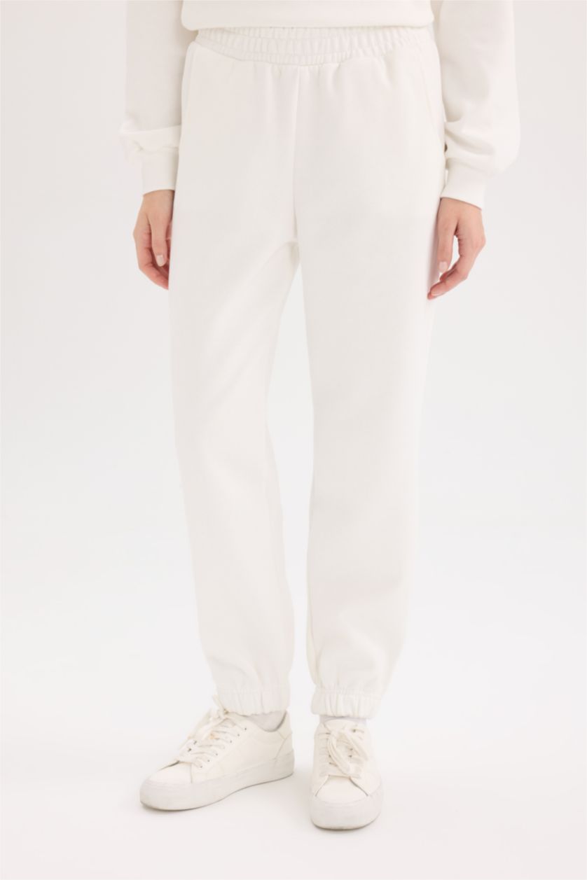 Kadın Kırık Beyaz Regular Fit 2'li Takım Sweatshirt Beli Lastikli Jogger Eşofman Altı