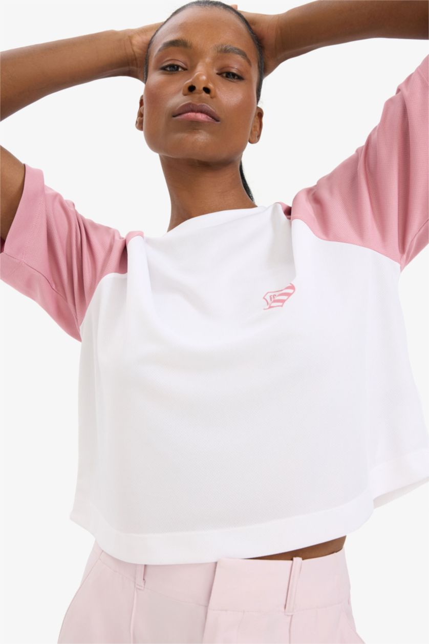 Kadın Beyaz Crop Bisiklet Yaka Baskılı Sporcu Kısa Kollu Tişört