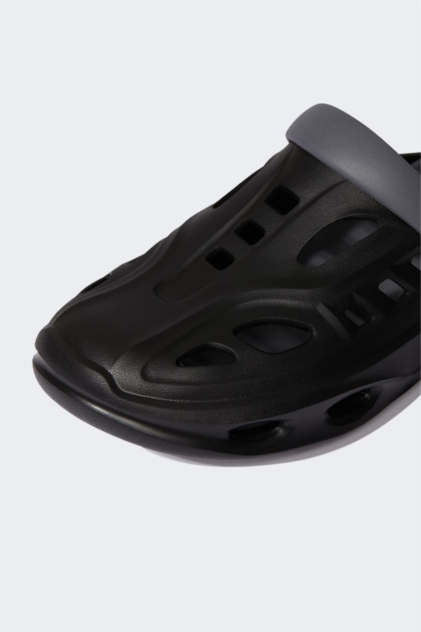 Man Black Man Flat Sole Sandals