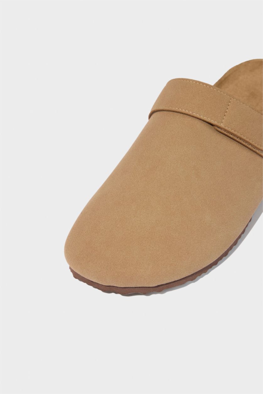 MAN Beige Man Flat Sole Faux Leather Slippers