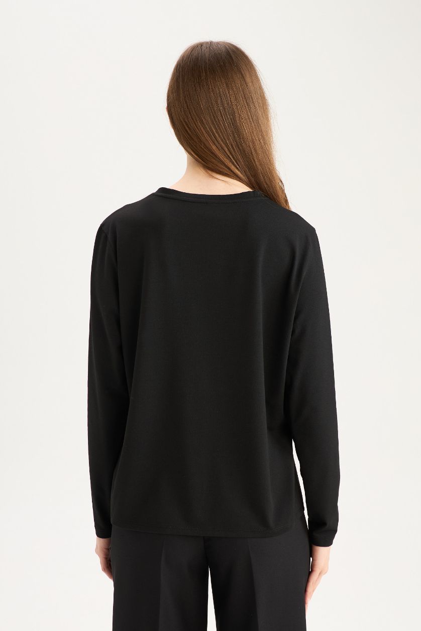 نساء أسود تيشيرت كم طويل عادي قصة عادية برقبة مستديرة