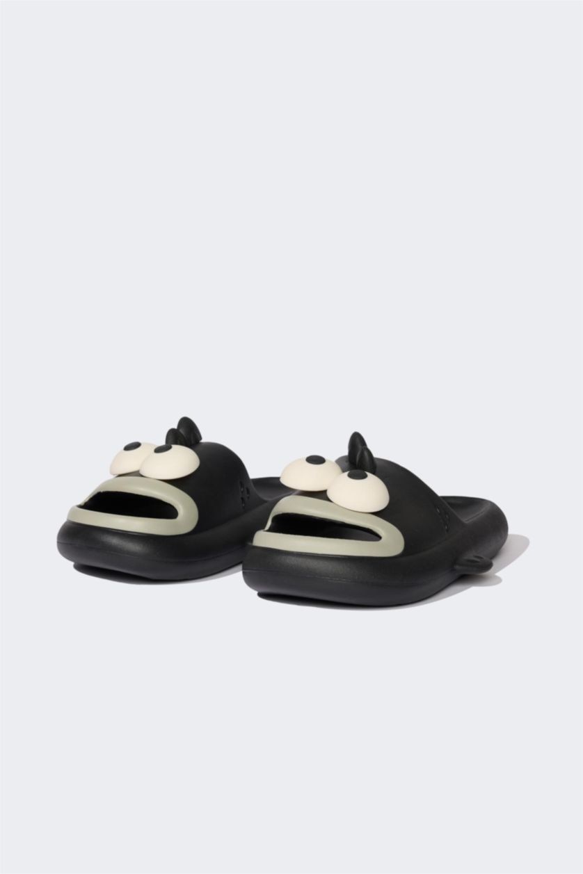 Ерлер қара Ерлерге эва тәпішке