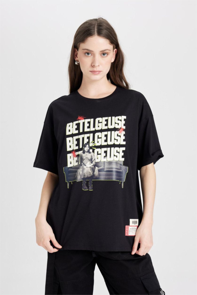 Kadın Siyah Beetlejuice Oversize Geniş Kalıp Bisiklet Yaka Kısa Kollu Tişört