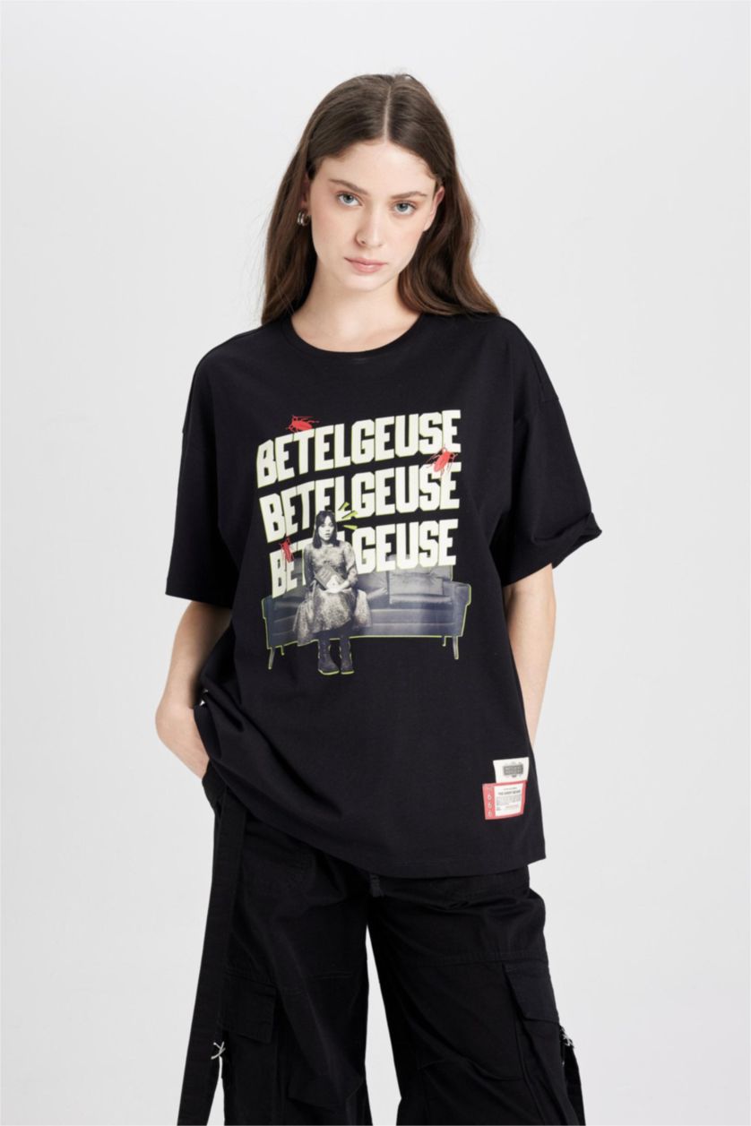 Kadın Siyah Beetlejuice Oversize Geniş Kalıp Bisiklet Yaka Kısa Kollu Tişört