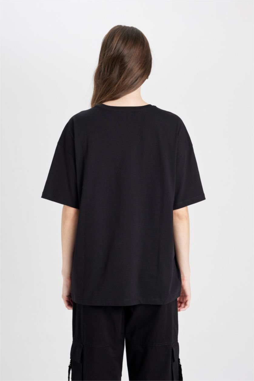 Kadın Siyah Beetlejuice Oversize Geniş Kalıp Bisiklet Yaka Kısa Kollu Tişört