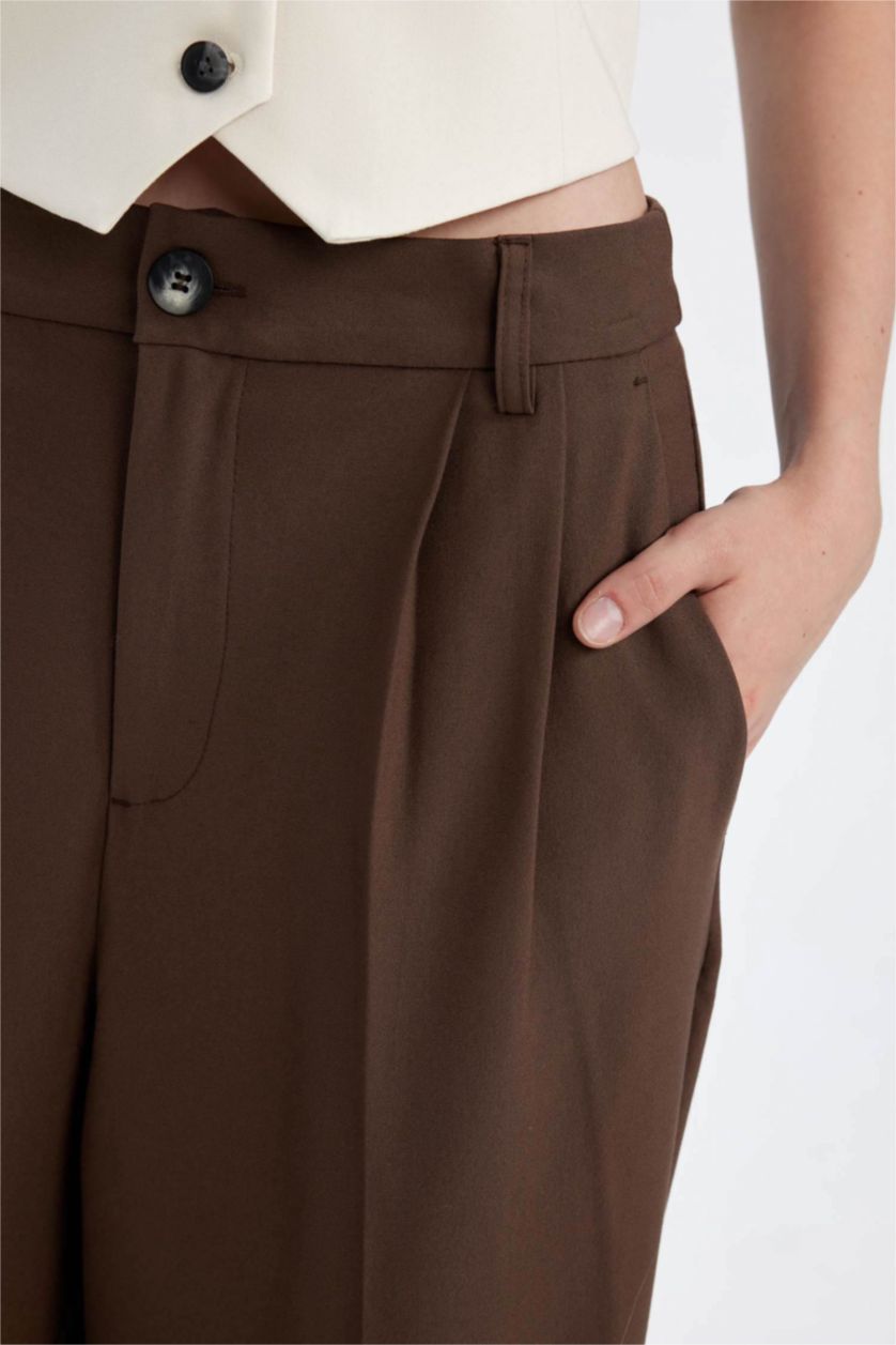 Kadın Kahve Klasik Kumaş Pantolon Wide Leg Geniş Bol Paça Fleto Cepli Yüksek Bel Standart Boy Basic Düz