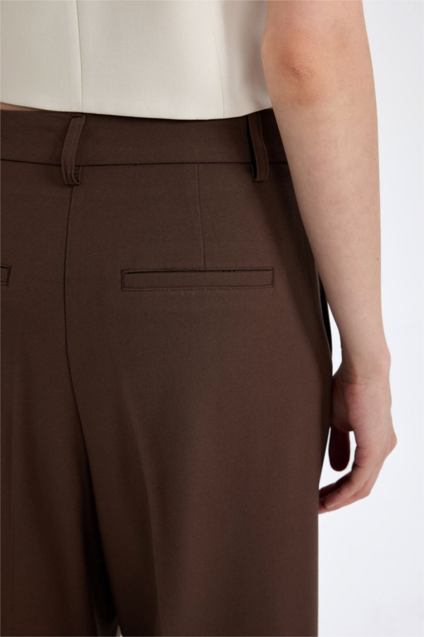 Kadın Kahve Klasik Kumaş Pantolon Wide Leg Geniş Bol Paça Fleto Cepli Yüksek Bel Standart Boy Basic Düz