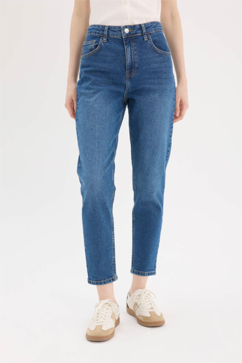 Woman Dark Blue Lina Comfort Mom Normal Waist Straight Leg Washed Jeans